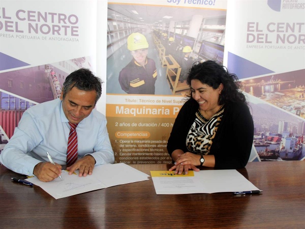 Puerto de Antofagasta firma convenio con Centro de Educación de ... - MundoMaritimo.cl