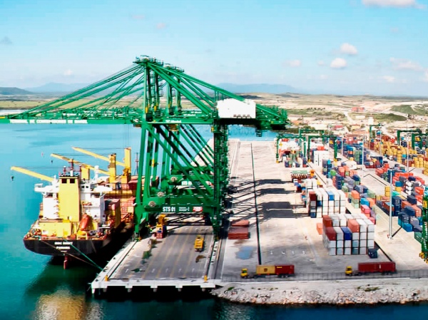Puerto Mariel de Cuba busca incorporarse a las rutas comerciales del Canal  de Panamá - MundoMaritimo