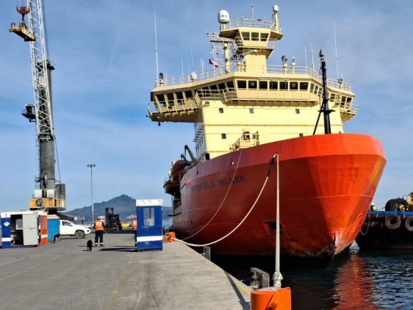 Ian Taylor facilita misión científica en San Vicente, Chile