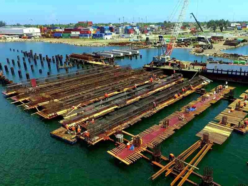 Nuevo muelle de Puerto Cortés estará listo en junio de 2018 en Honduras