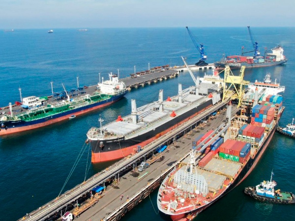 Puerto de Acajutla en El Salvador busca financiamiento para duplicar su  capacidad de descarga de contenedores - MundoMaritimo