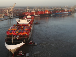 Líneas navieras logran impulsar repuntes en las tarifas mediante ajustes estratégicos de capacidad