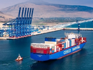Mientras China redefine el mapa portuario en Sudamérica, EE.UU. destina solo US$776 millones a modernizar sus puertos